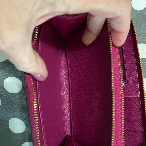 100% Authentic Coach women’s wallet - Picture 4 of 9